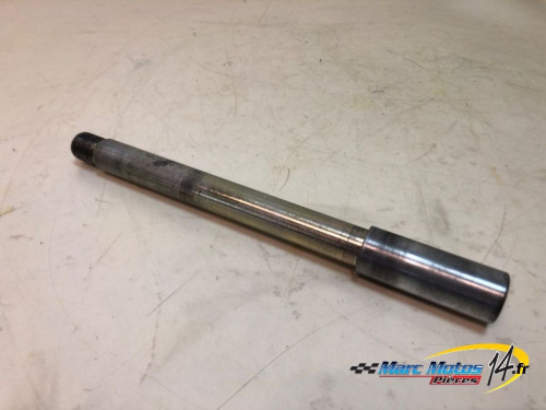 AXE DE ROUE AVANT DUCATI 600 MONSTER 1996