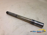 AXE DE ROUE AVANT DUCATI 600 MONSTER 1996