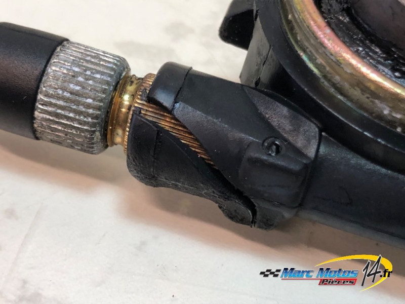 ENTRAINEUR DE COMPTEUR DUCATI 600 MONSTER 1996