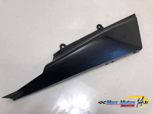 CACHE LATERAL INTERMEDIAIRE DROIT YAMAHA 125 XT X 2006