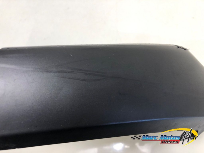CACHE LATERAL INTERMEDIAIRE DROIT YAMAHA 125 XT X 2006