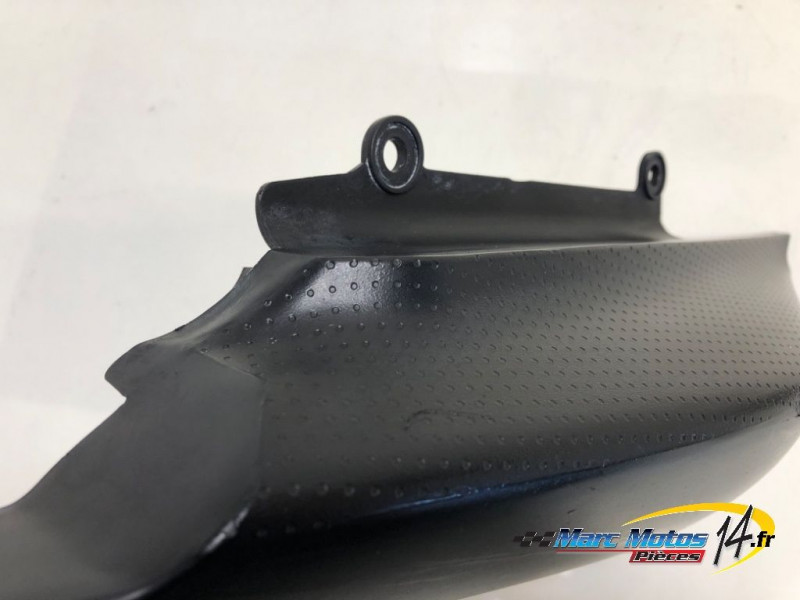 CACHE LATERAL INTERMEDIAIRE DROIT YAMAHA 125 XT X 2006