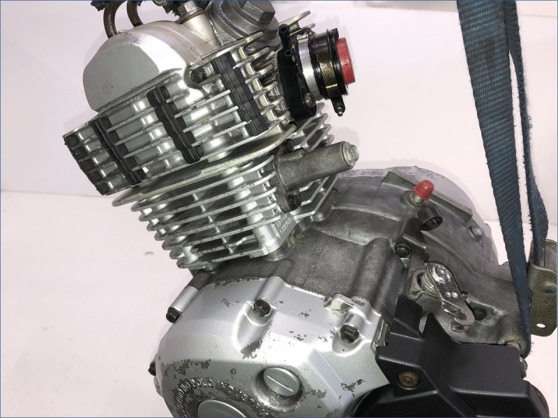 MOTEUR YAMAHA 125 XT X 2006