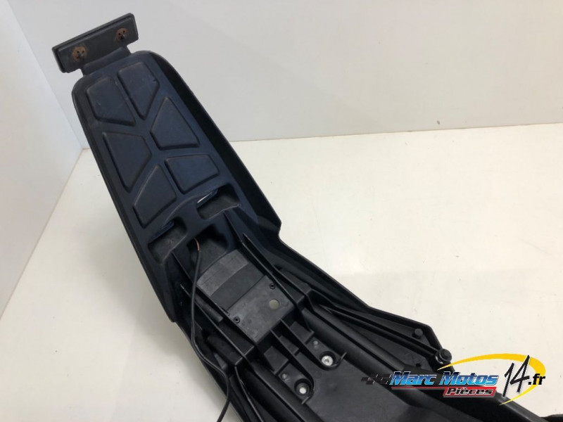 PASSAGE DE ROUE YAMAHA 125 XT X 2006