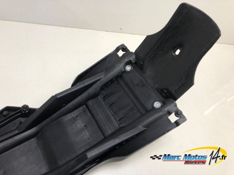 PASSAGE DE ROUE YAMAHA 125 XT X 2006