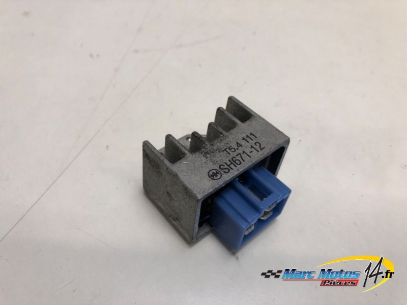 REGULATEUR YAMAHA 125 XT X 2006