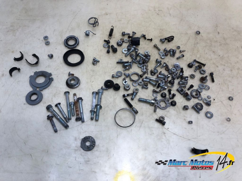 VISSERIE YAMAHA 125 XT X 2006