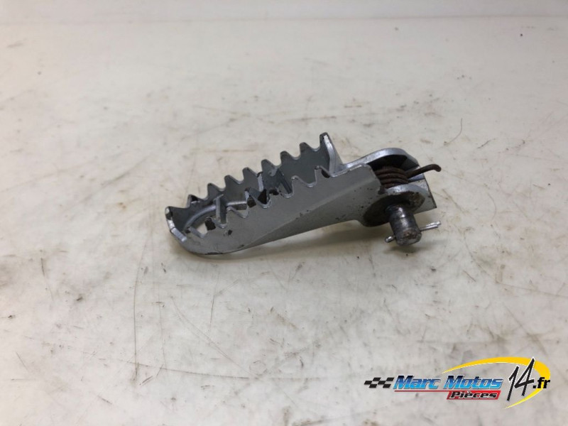 REPOSE-PIED AVANT GAUCHE SUZUKI 85 RM 2005