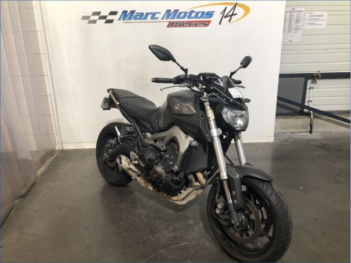 YAMAHA MT09 