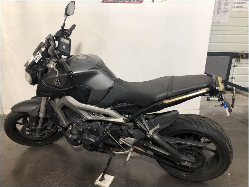 YAMAHA MT09 