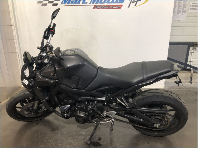 YAMAHA MT09 