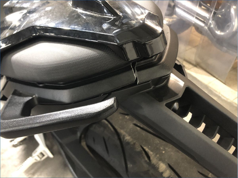 BMW F900R TRIPLE BLACK A2