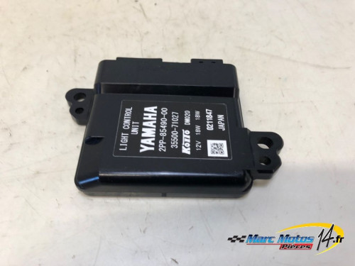 BOITIER ELECTRONIQUE D&#039;ECLAIRAGE YAMAHA 530 TMAX DX 2017