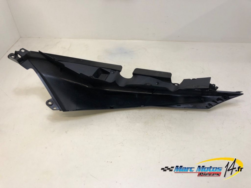 CACHE LATERAL DROIT YAMAHA 530 TMAX DX 2017