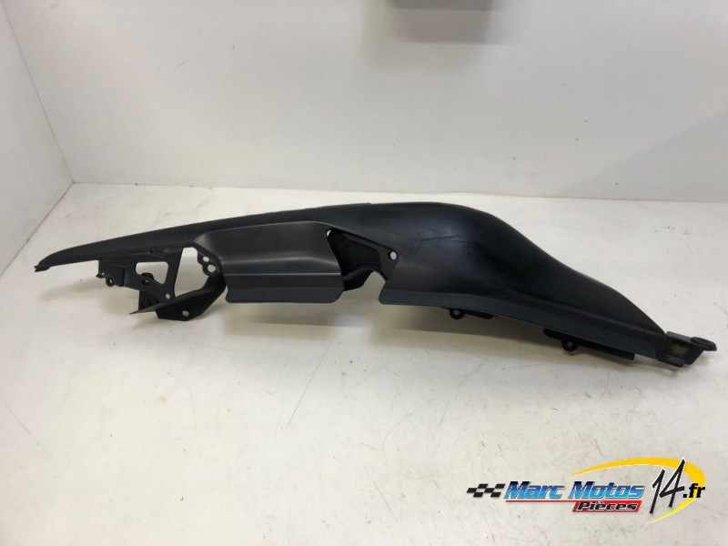 CACHE LATERAL GAUCHE YAMAHA 530 TMAX DX 2017