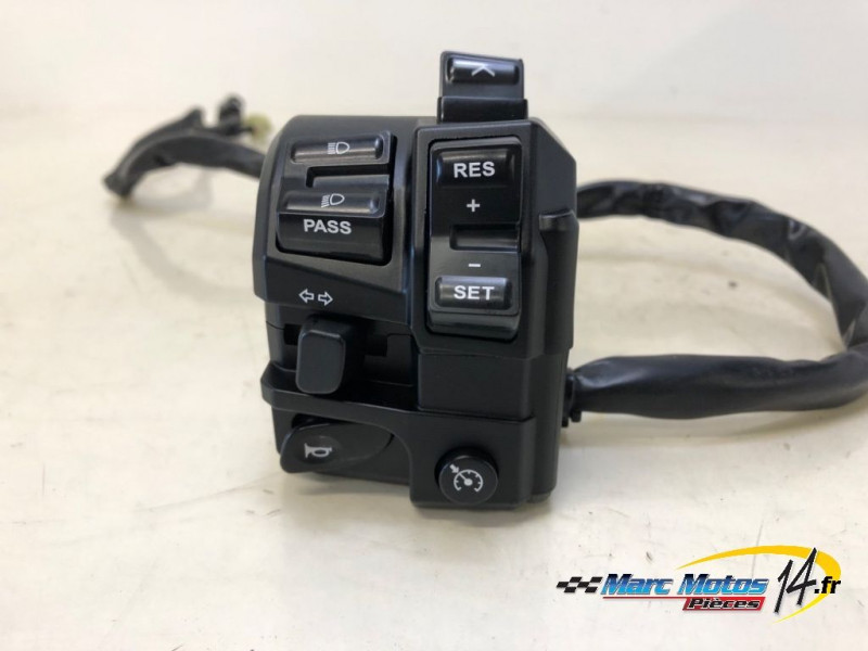 COMMODO GAUCHE YAMAHA 530 TMAX DX 2017