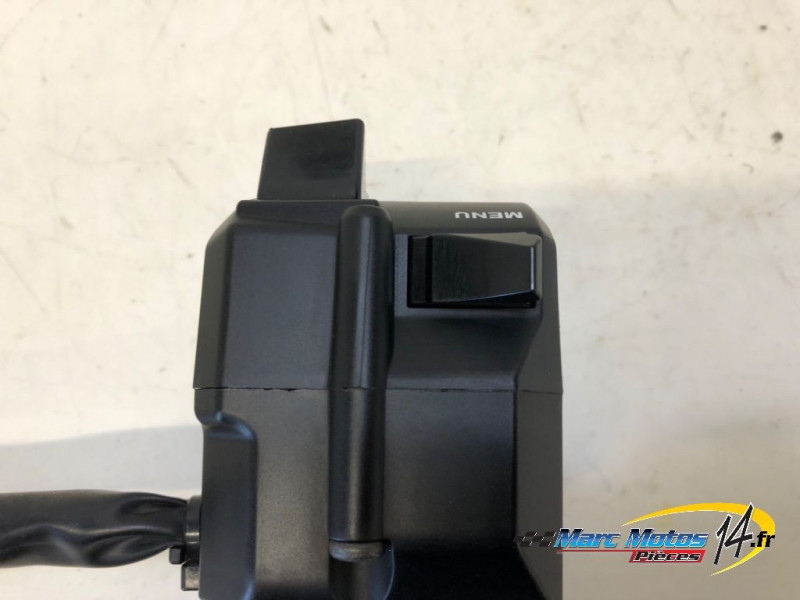 COMMODO GAUCHE YAMAHA 530 TMAX DX 2017