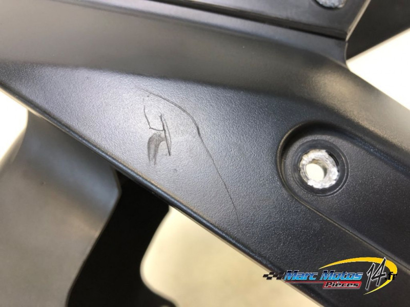 GARDE BOUE AVANT YAMAHA 530 TMAX DX 2017