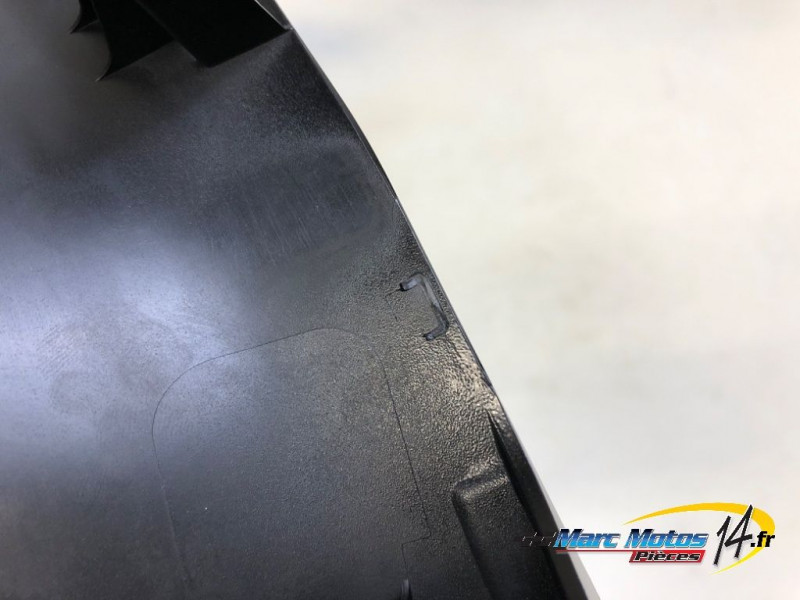 HABILLAGE DE CARENAGE DROIT YAMAHA 530 TMAX DX 2017