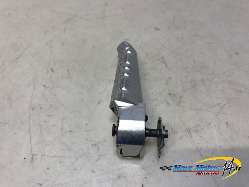 REPOSE-PIED ARRIERE DROIT YAMAHA 530 TMAX DX 2017