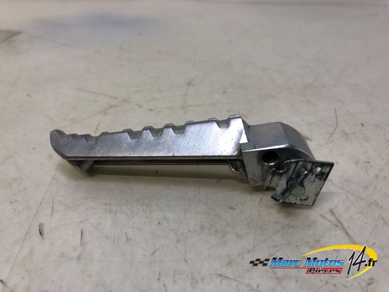 REPOSE-PIED ARRIERE GAUCHE YAMAHA 530 TMAX DX 2017