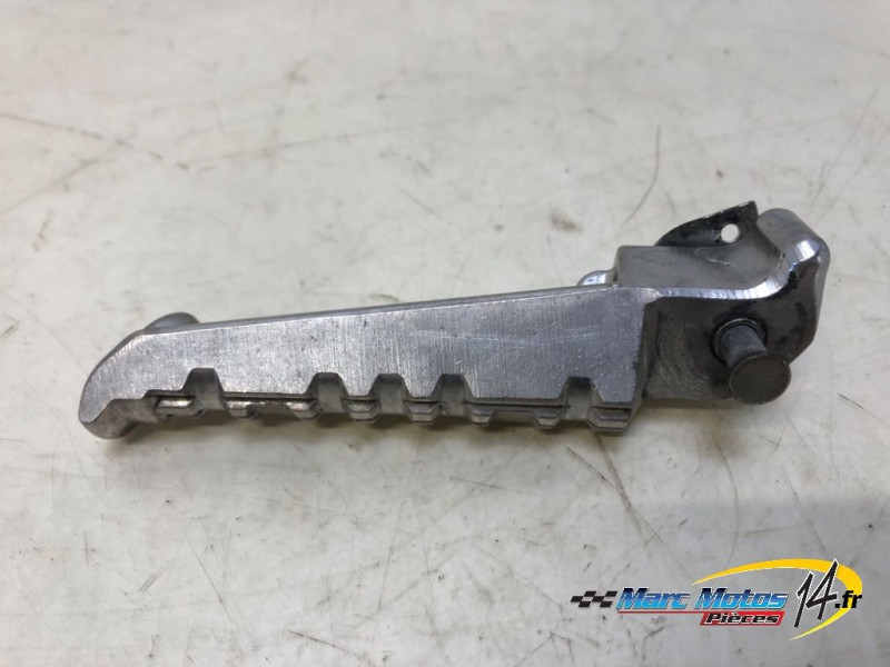 REPOSE-PIED ARRIERE GAUCHE YAMAHA 530 TMAX DX 2017