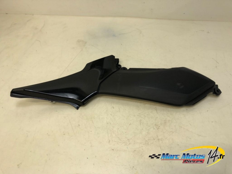 CACHE LATERAL INTERMEDIAIRE GAUCHE KAWASAKI Z900 A2 2023