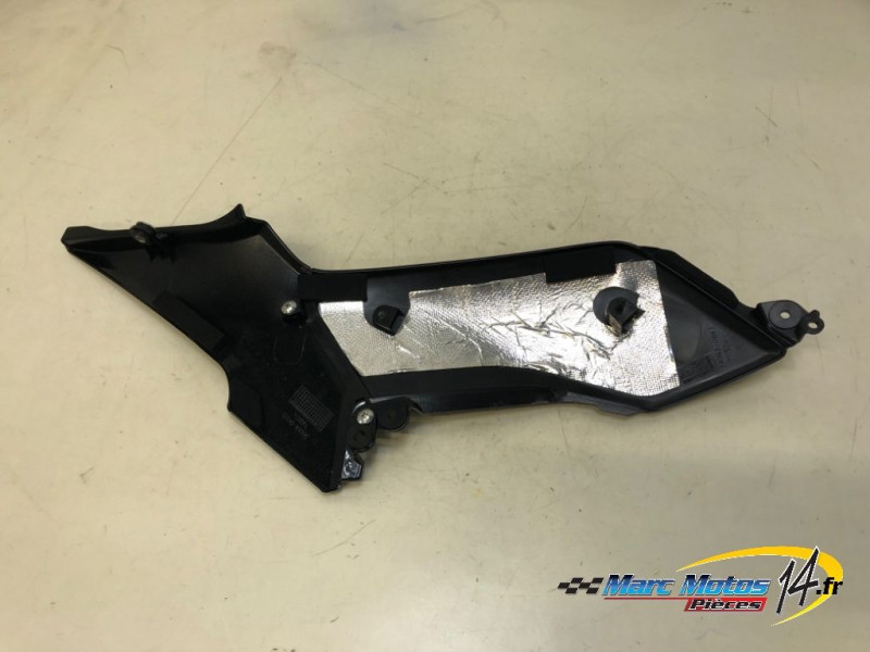 CACHE LATERAL INTERMEDIAIRE GAUCHE KAWASAKI Z900 A2 2023