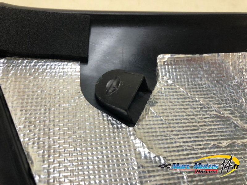 CACHE LATERAL INTERMEDIAIRE GAUCHE KAWASAKI Z900 A2 2023