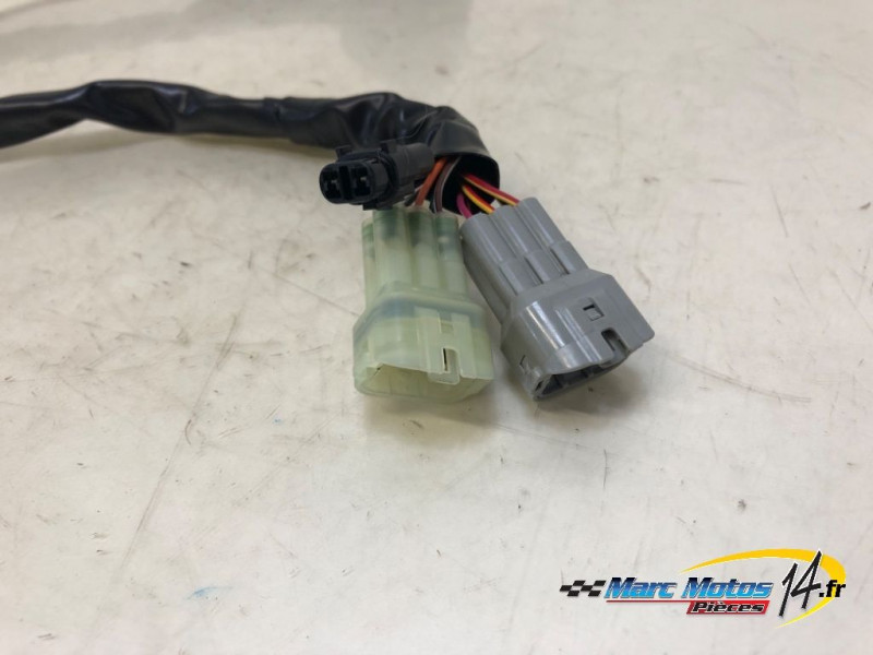 COMMODO GAUCHE KAWASAKI Z900 A2 2023