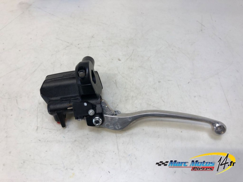MAITRE CYLINDRE DE FREIN AVANT KAWASAKI Z900 A2 2023