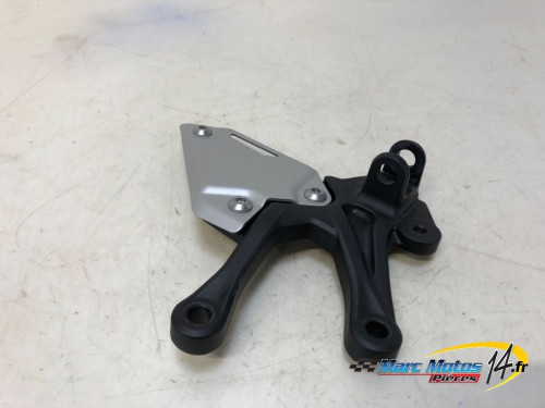 PLATINE AVANT GAUCHE KAWASAKI Z900 A2 2023