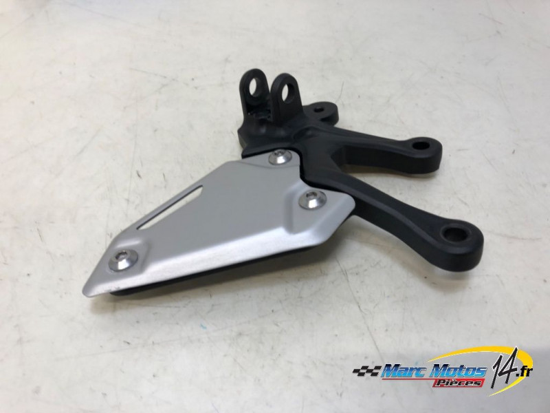 PLATINE AVANT GAUCHE KAWASAKI Z900 A2 2023