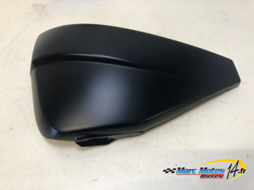 CACHE LATERAL GAUCHE HARLEY-DAVIDSON 1200 XR X SPORTSTER 2009