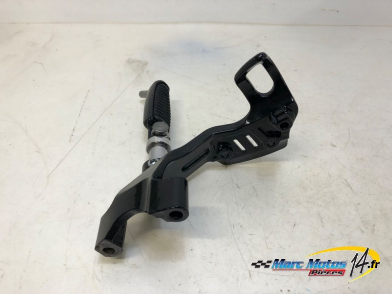 PLATINE AVANT DROITE HARLEY-DAVIDSON 1200 XR X SPORTSTER 2009