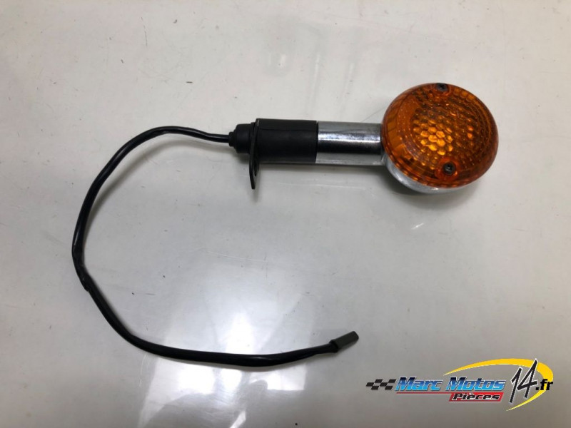 CLIGNOTANT AVANT GAUCHE SUZUKI 125 VANVAN 2009