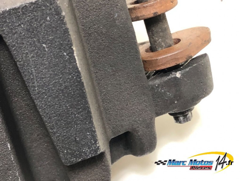 ETRIER DE FREIN AVANT DROIT SUZUKI 125 VANVAN 2009