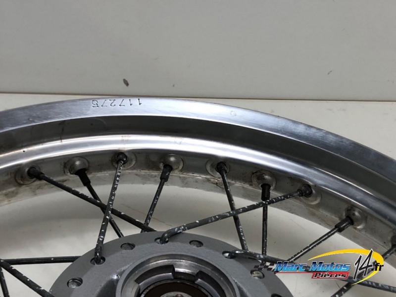 JANTE AVANT SUZUKI 125 VANVAN 2009