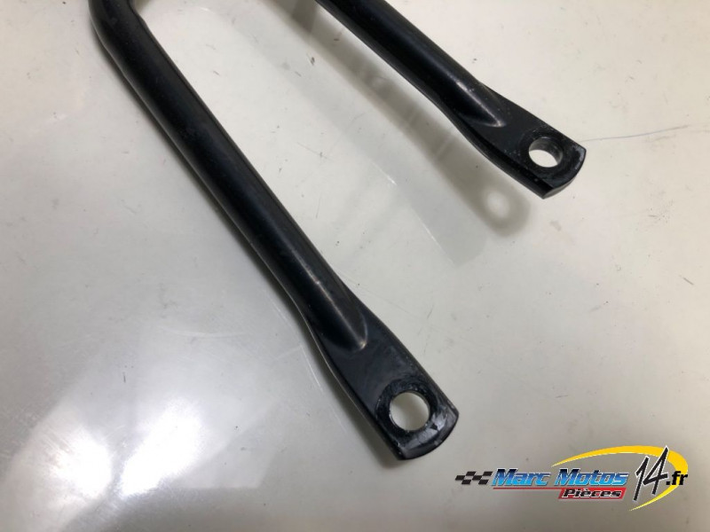 PLATINE ARRIERE DROITE SUZUKI 125 VANVAN 2009