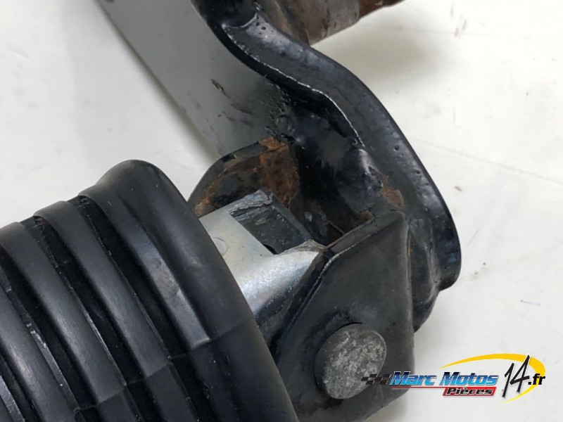 PLATINE AVANT DROITE SUZUKI 125 VANVAN 2009