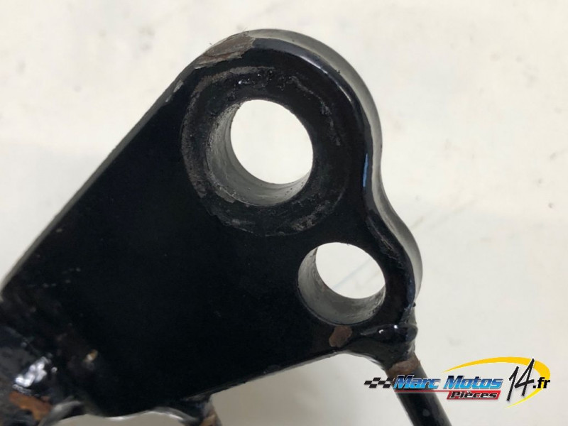 PLATINE AVANT DROITE SUZUKI 125 VANVAN 2009