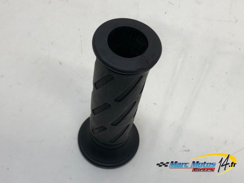 POIGNEE GAUCHE SUZUKI 125 VANVAN 2009