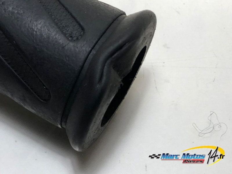 POIGNEE GAUCHE SUZUKI 125 VANVAN 2009