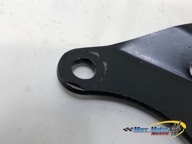 SUPPORT MOTEUR SUZUKI 125 VANVAN 2009