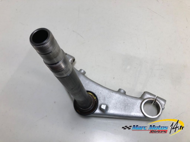 TE DE FOURCHE INFERIEUR SUZUKI 125 VANVAN 2009