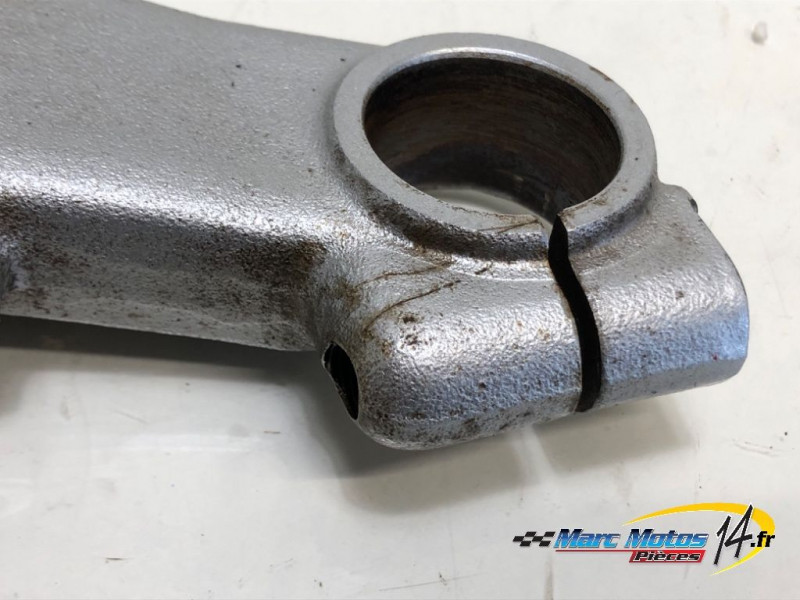 TE DE FOURCHE INFERIEUR SUZUKI 125 VANVAN 2009