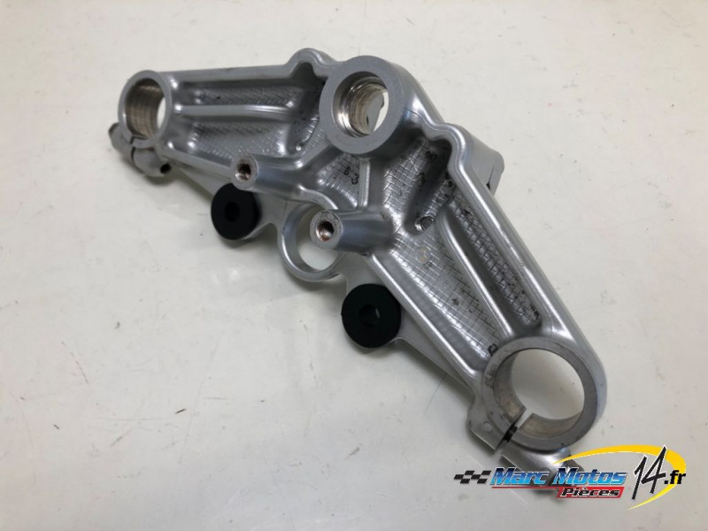 TE DE FOURCHE SUPERIEUR SUZUKI 125 VANVAN 2009