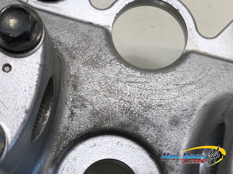 TE DE FOURCHE SUPERIEUR SUZUKI 125 VANVAN 2009