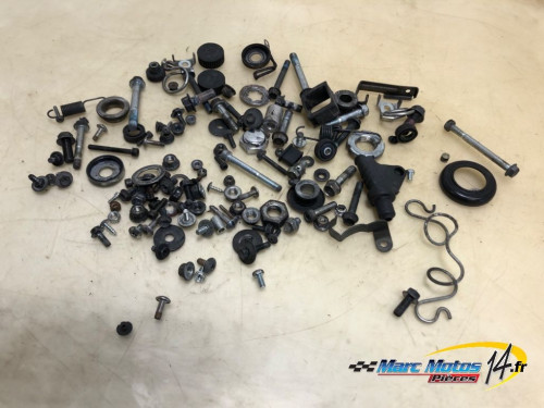 VISSERIE SUZUKI 125 VANVAN 2009