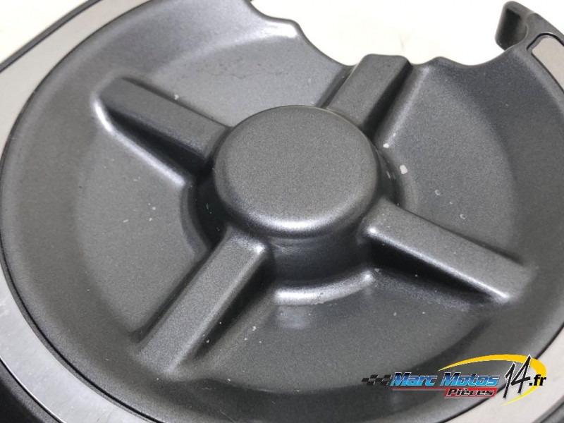 CARTER DE PIGNON DE SORTIE DE BOITE YAMAHA MT01 2005